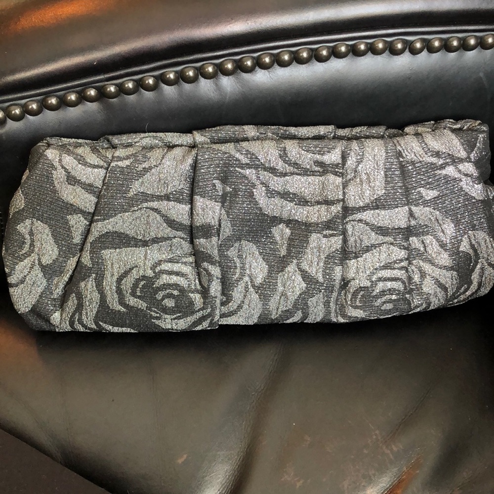 Nice clutch. Light and dark grey.